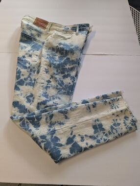 Levi's 721 High Rise Skinny Ankle Size 29 Blue Tie-Dye Denim Jeans